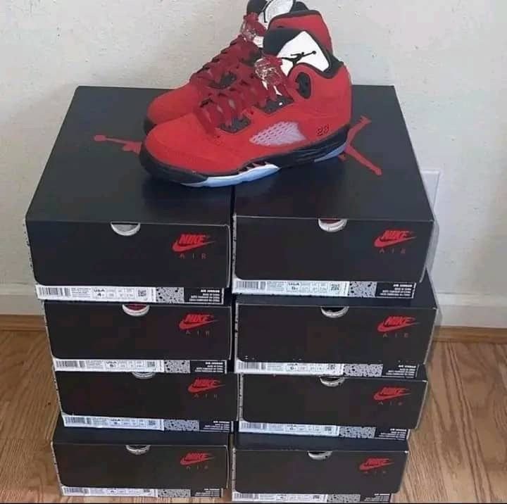 Air Jordan - Image 3