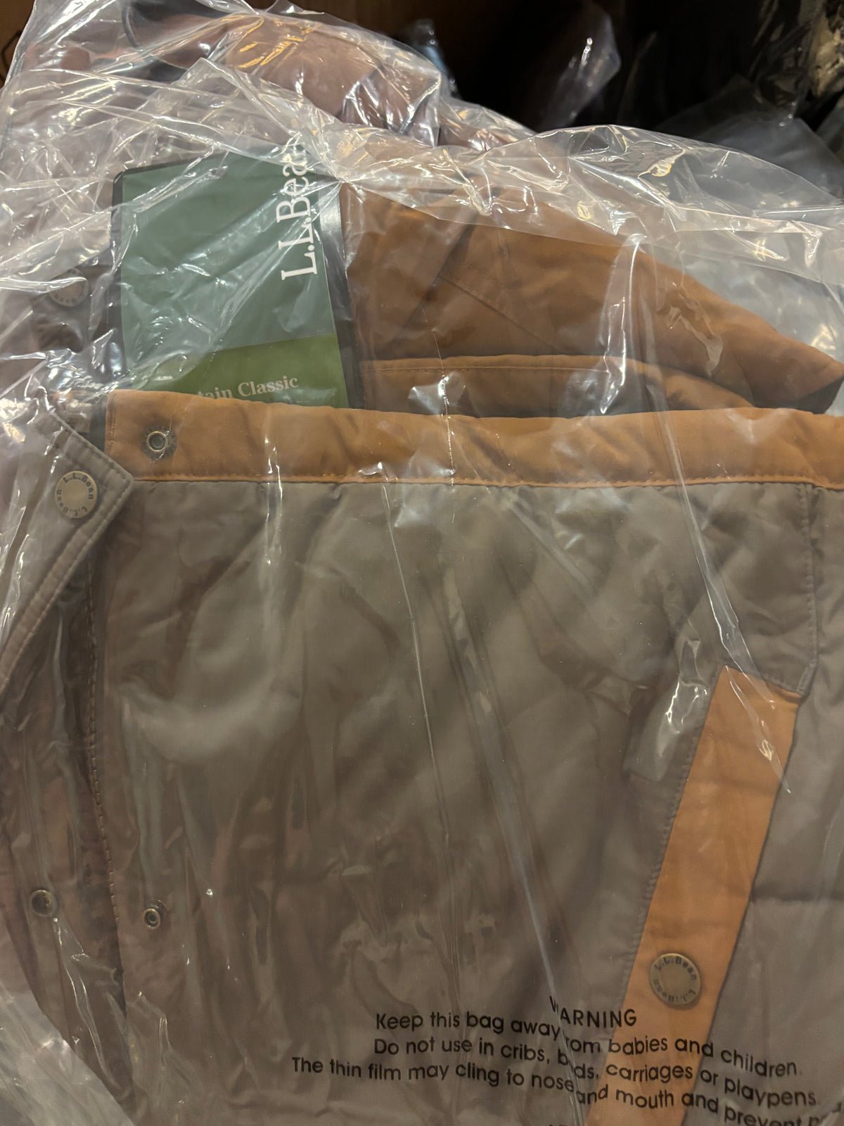 Name-Brand APPAREL Pallet - Image 9