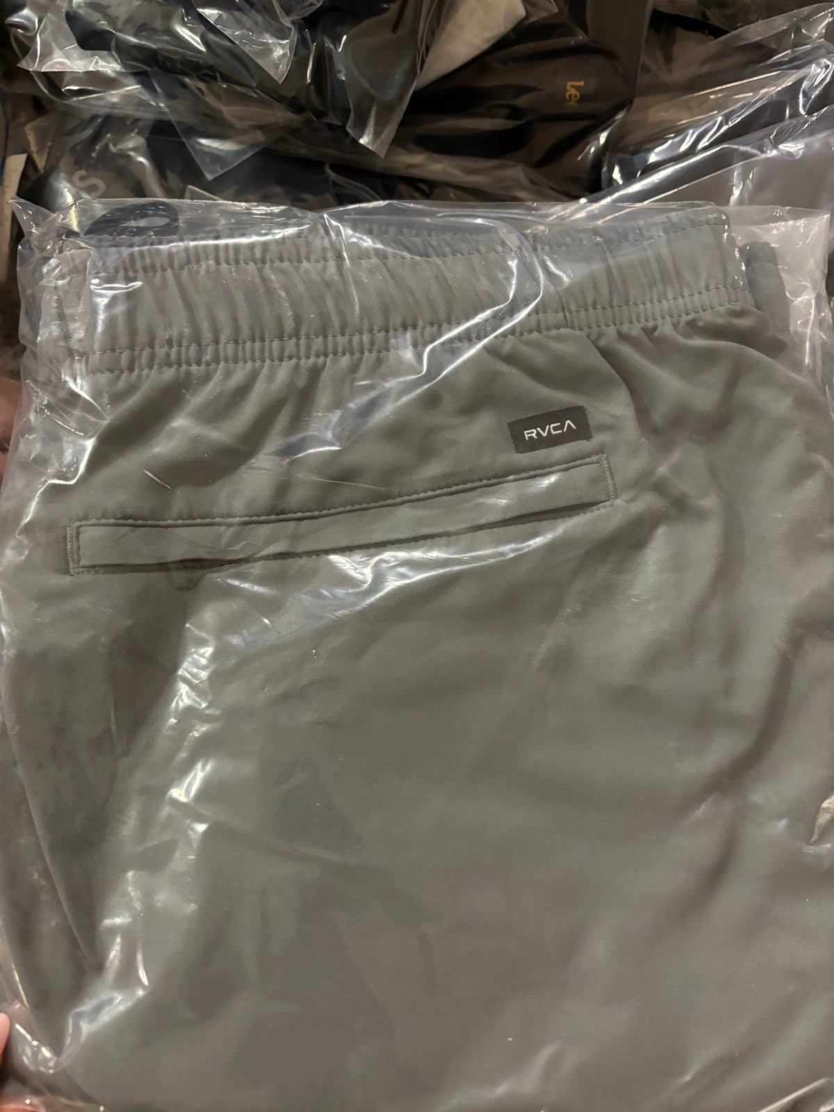 Name-Brand APPAREL Pallet - Image 10