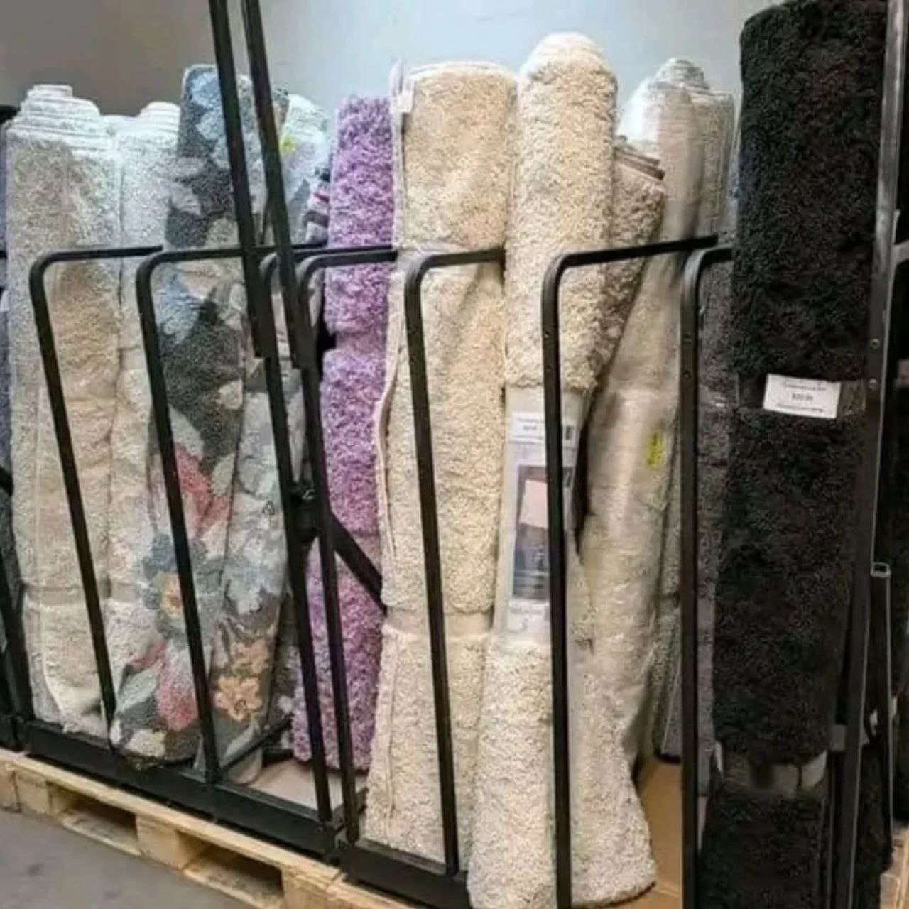 Mixed Rug Pallet – Assorted Styles, Textures & Displays - Image 6