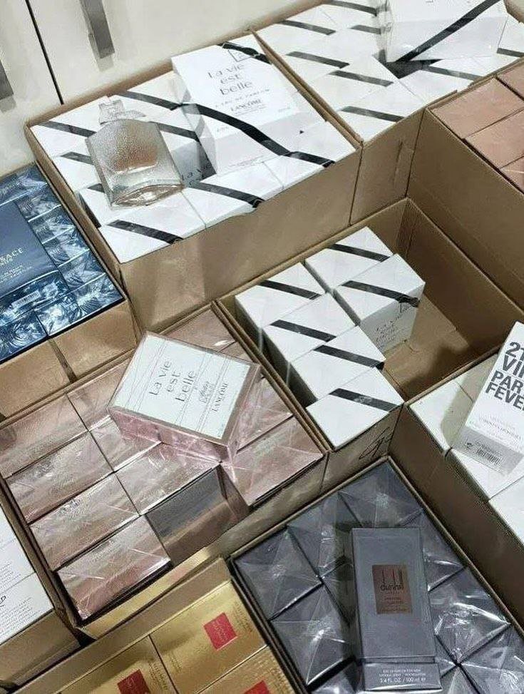 Mixed Brand Perfume Pallet – Designer Fragrance Collection - Image 2