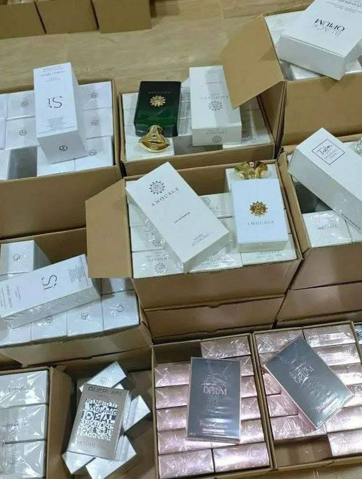 Mixed Brand Perfume Pallet – Designer Fragrance Collection - Image 3