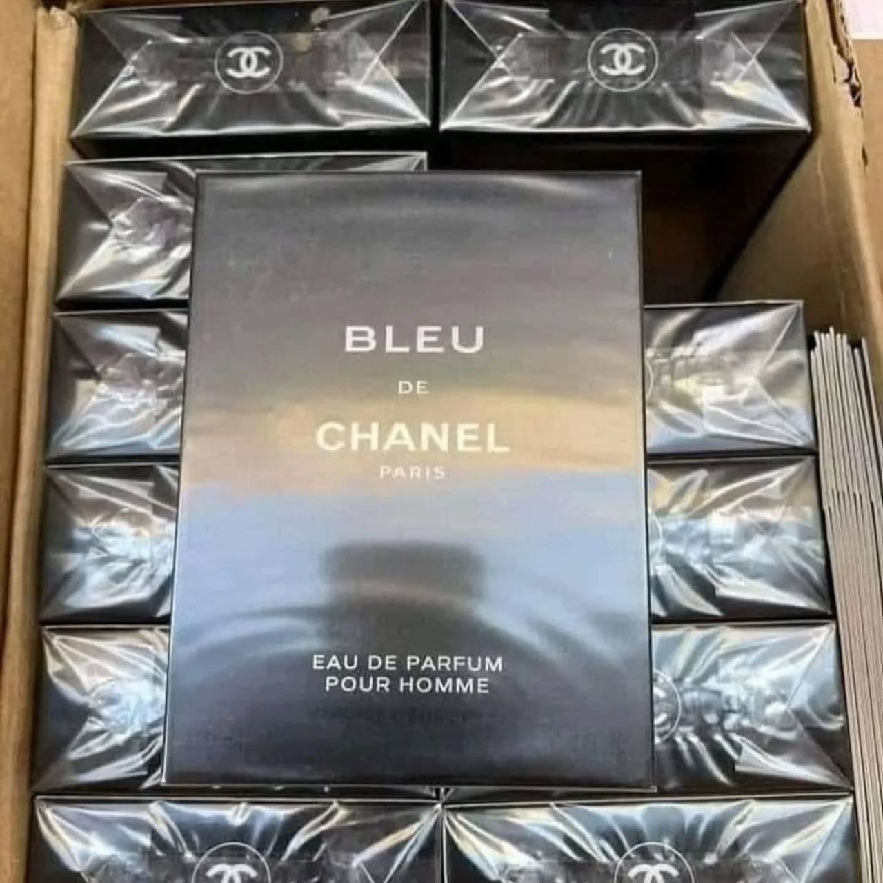 Mixed Brand Perfume Pallet – Designer Fragrance Collection - Image 9