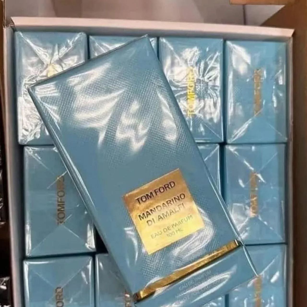 Mixed Brand Perfume Pallet – Designer Fragrance Collection - Image 11