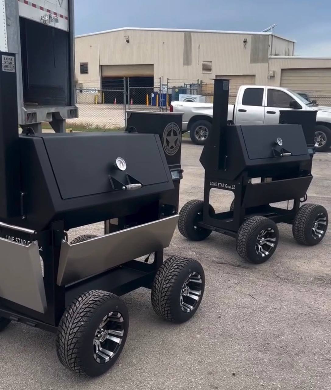 RoadFire Custom BBQ Smoker - Image 2