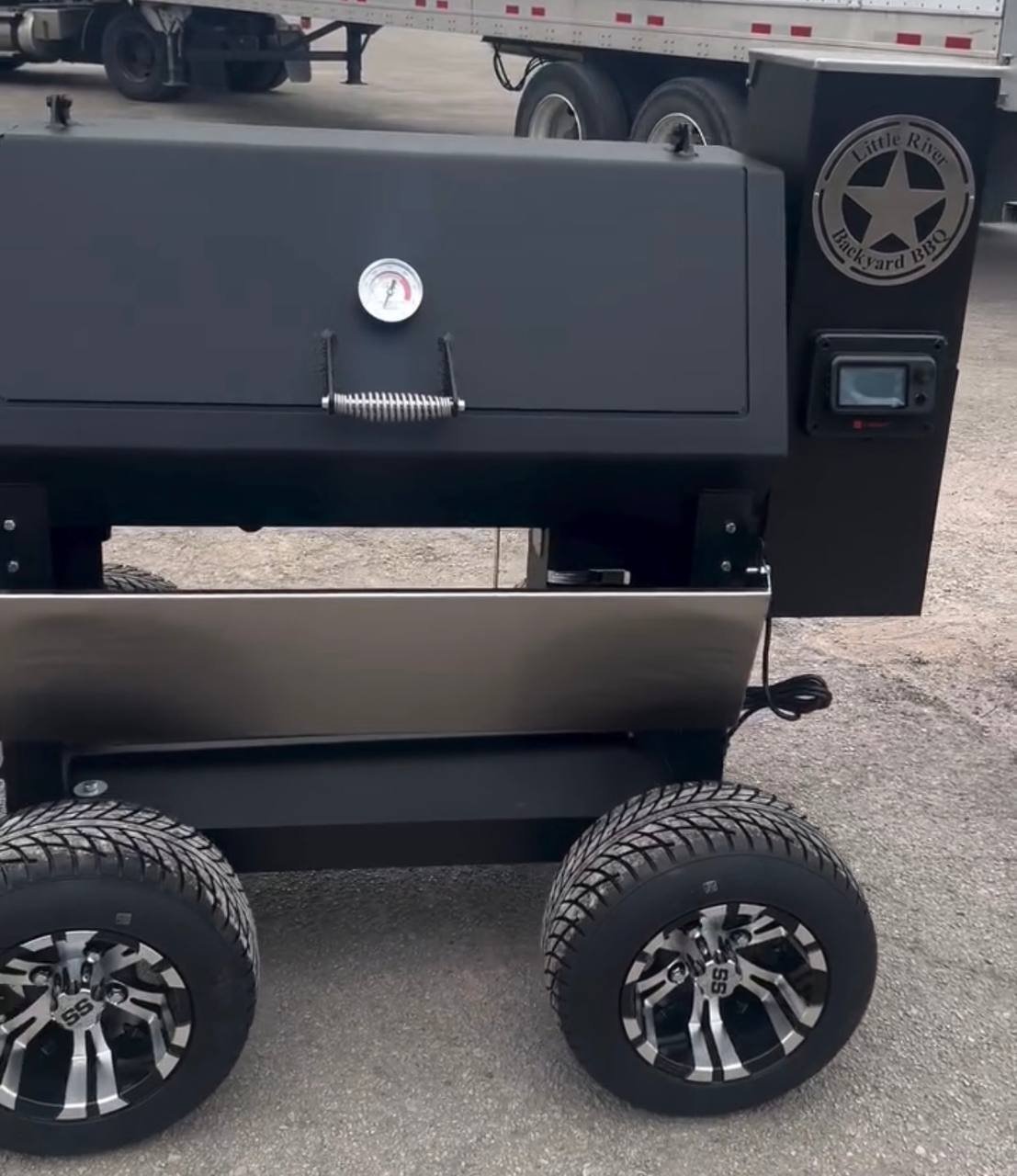 RoadFire Custom BBQ Smoker - Image 3